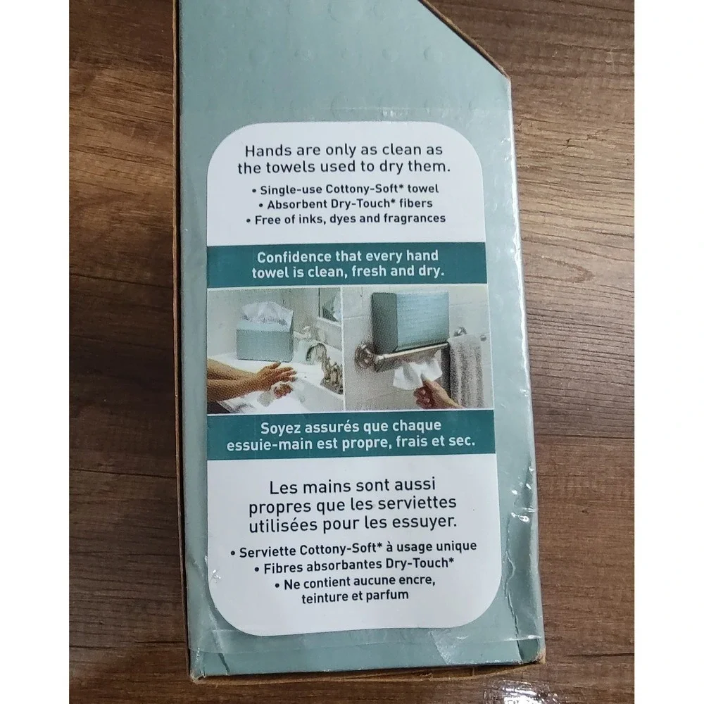 NOS Kleenex Hand Towels 60 Ct Disposable White Paper Towels Blue Box A20